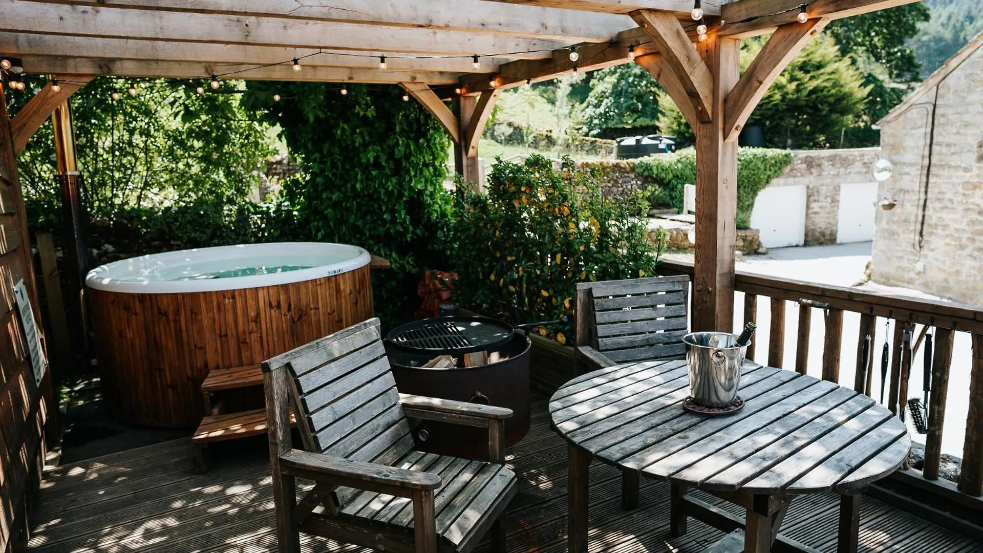Timber Chalet Lodges With Hot Tubs Skipton